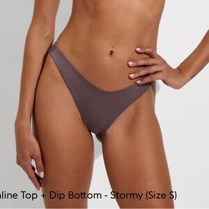 NWT Left On Friday Dip Bottom / M / Stormy